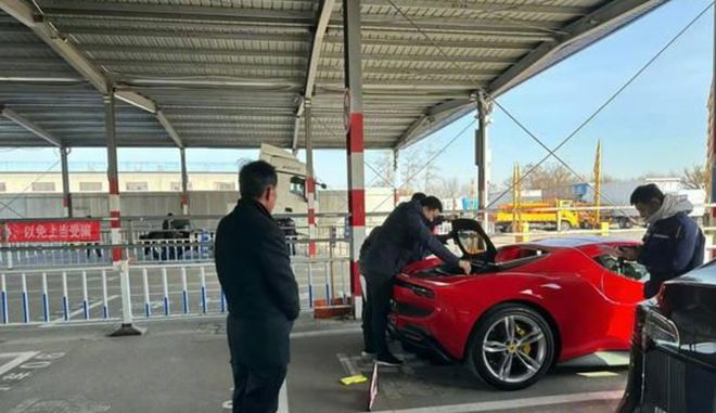 圈舆论面临信任危机ag九游会登录车(图3)