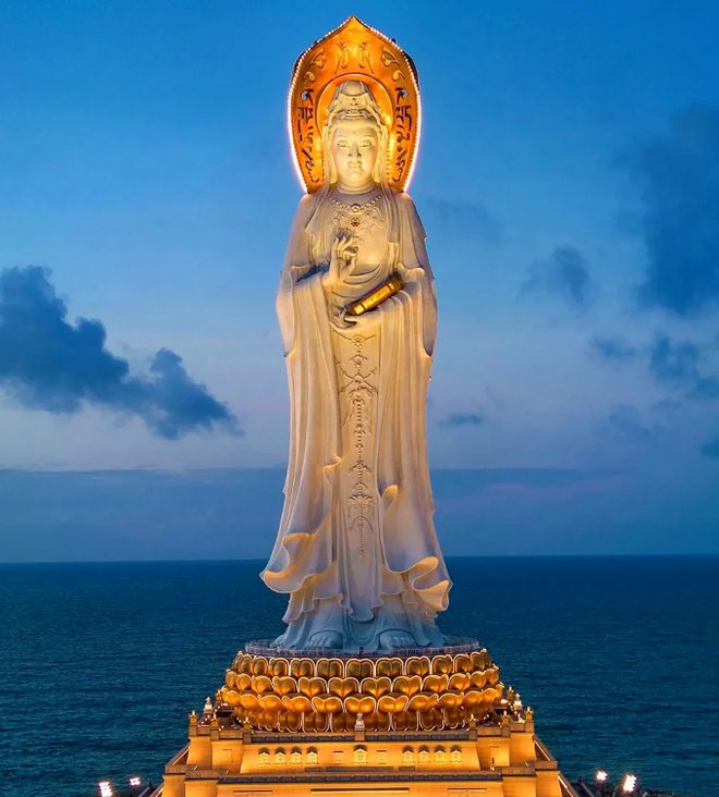 团精华线路本地导游专属规划行程！九游会海南春节6天5晚定制游小包