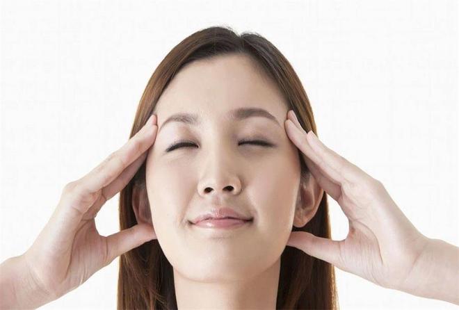 秘密泄露者学会这几招更显年轻九游会登录j9入口眼睛年龄的